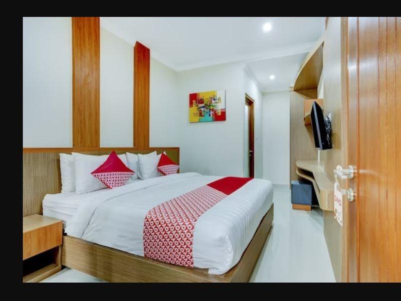 Pesanggaran Super Oyo Capital O 90291 Vin Stay Petanu מראה חיצוני תמונה